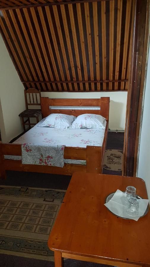 Хостелы Hostel INTIM Bîrlad-15